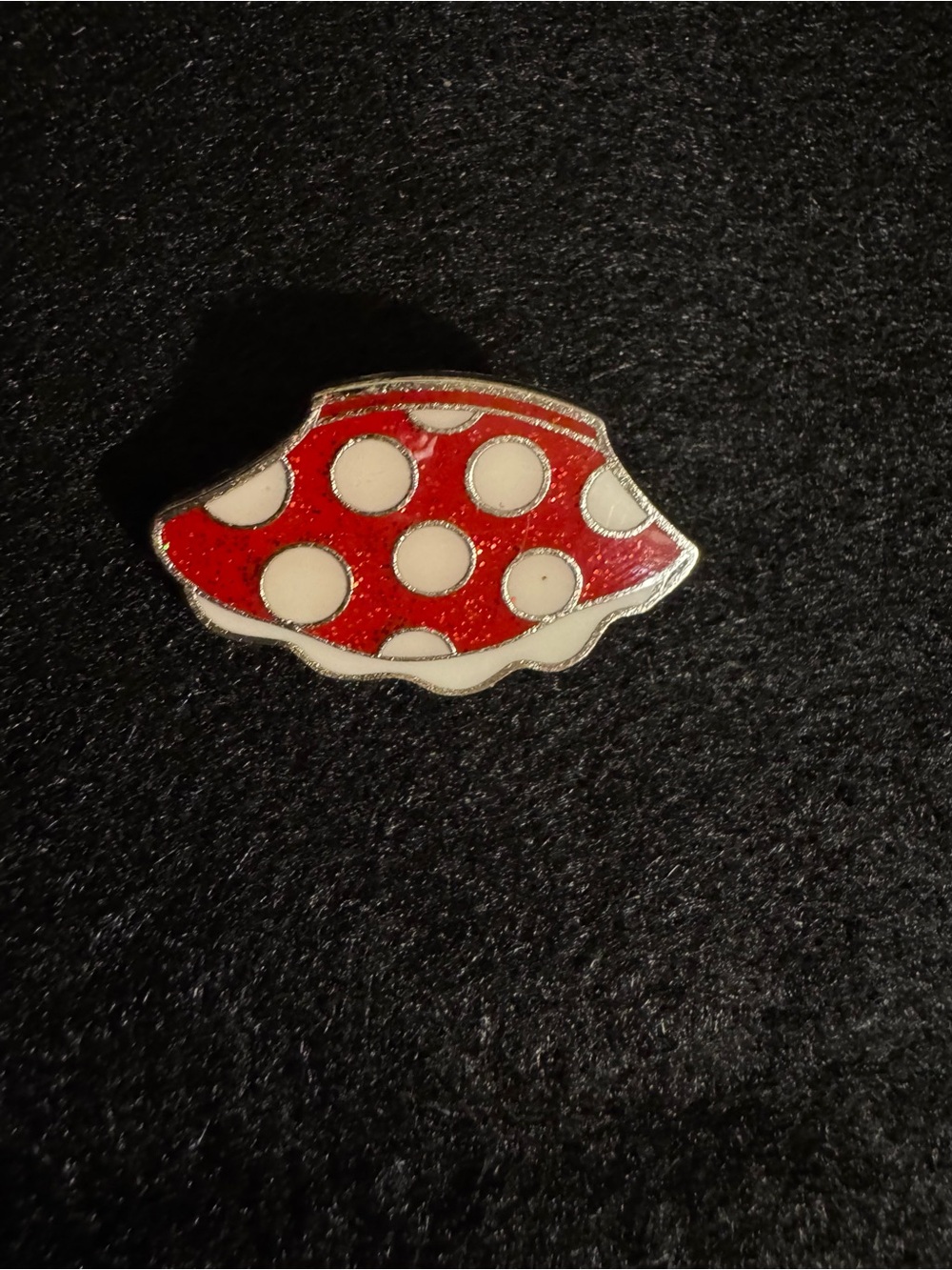 Disney Minnie Mouse Red Polka Dot Enamel Trading Pin